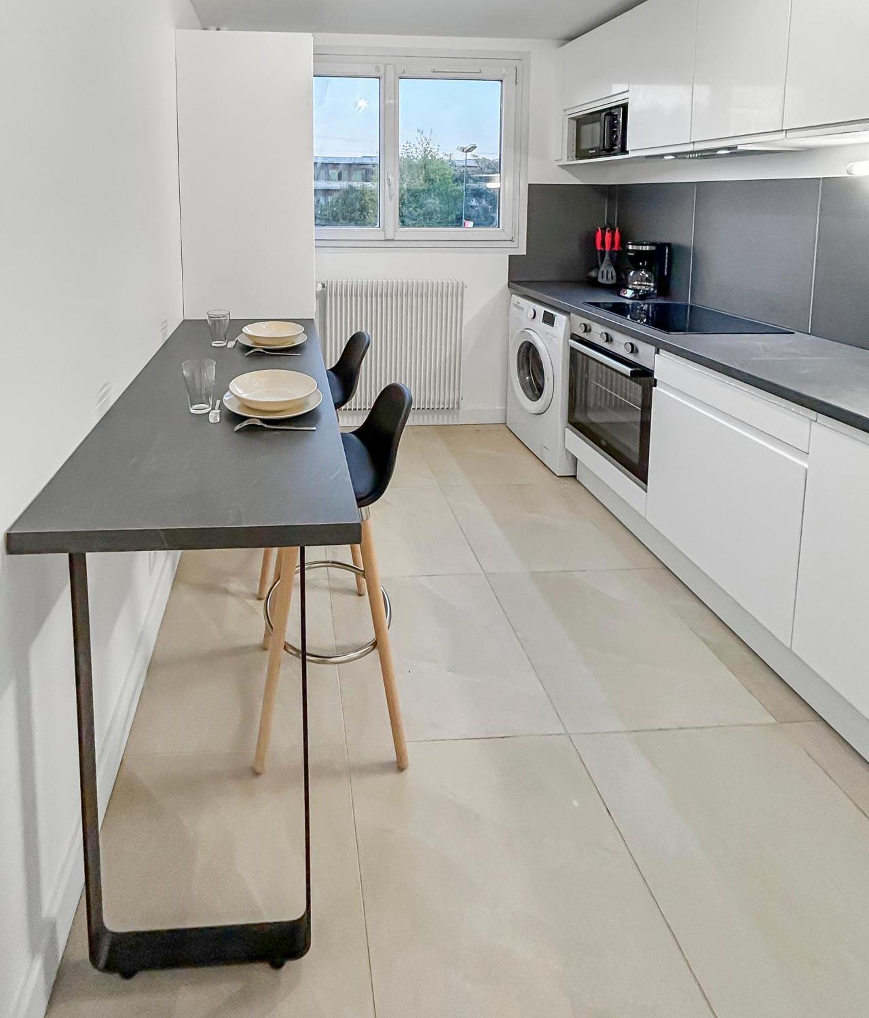 Balcon Lumineux Et Cuisine Equipee Apartment Villeneuve-la-Garenne