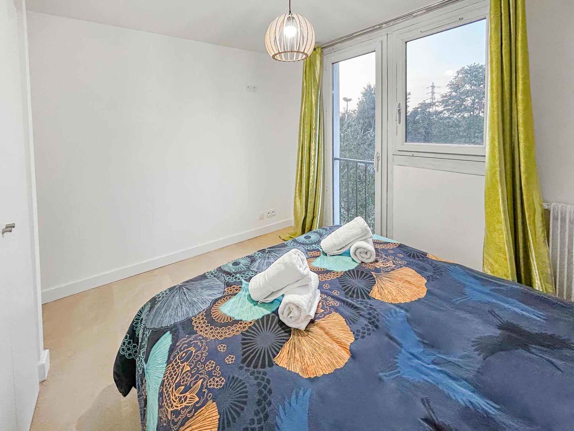 Balcon Lumineux Et Cuisine Equipee Apartment