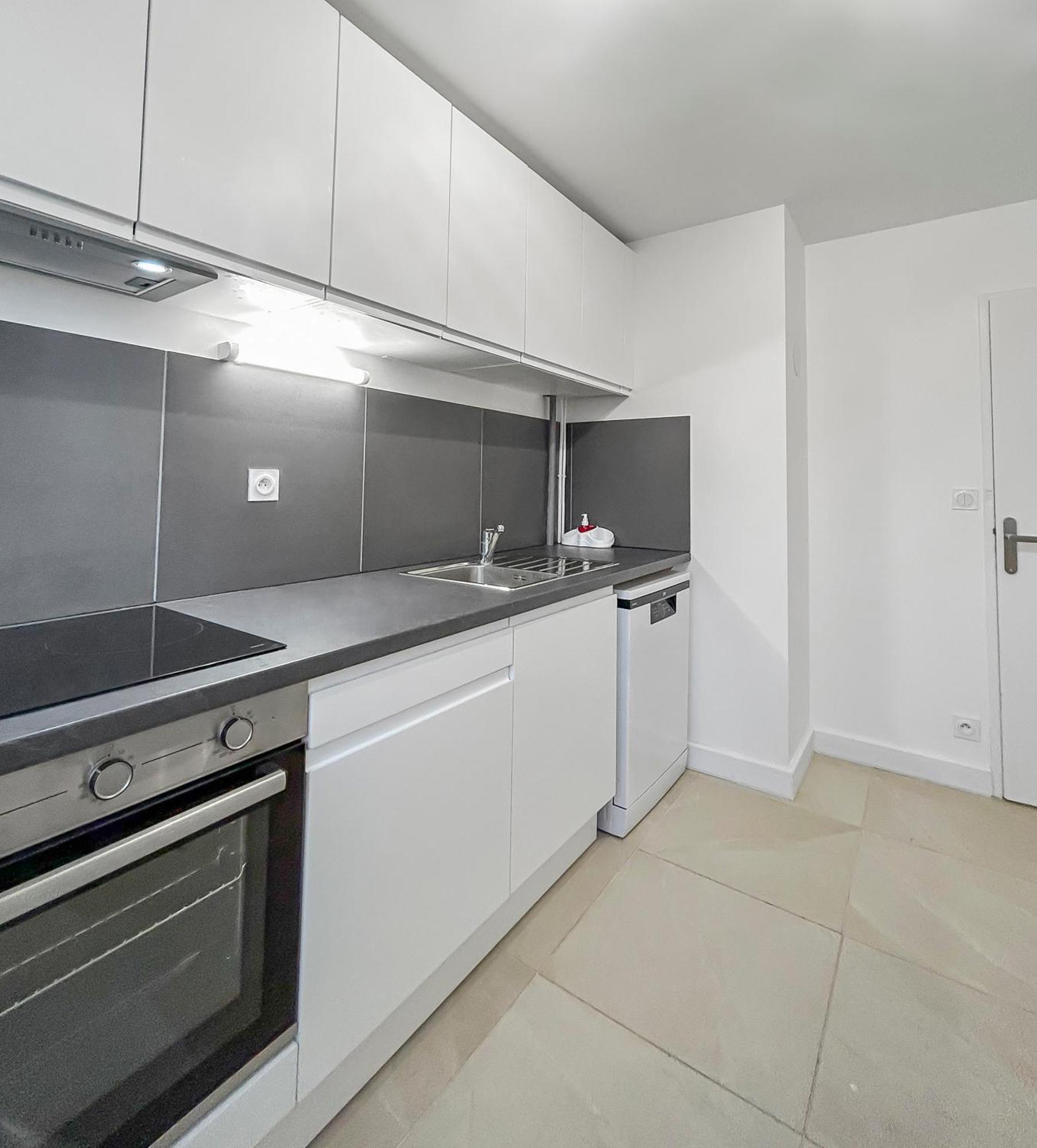 Apartment Balcon Lumineux Et Cuisine Equipee