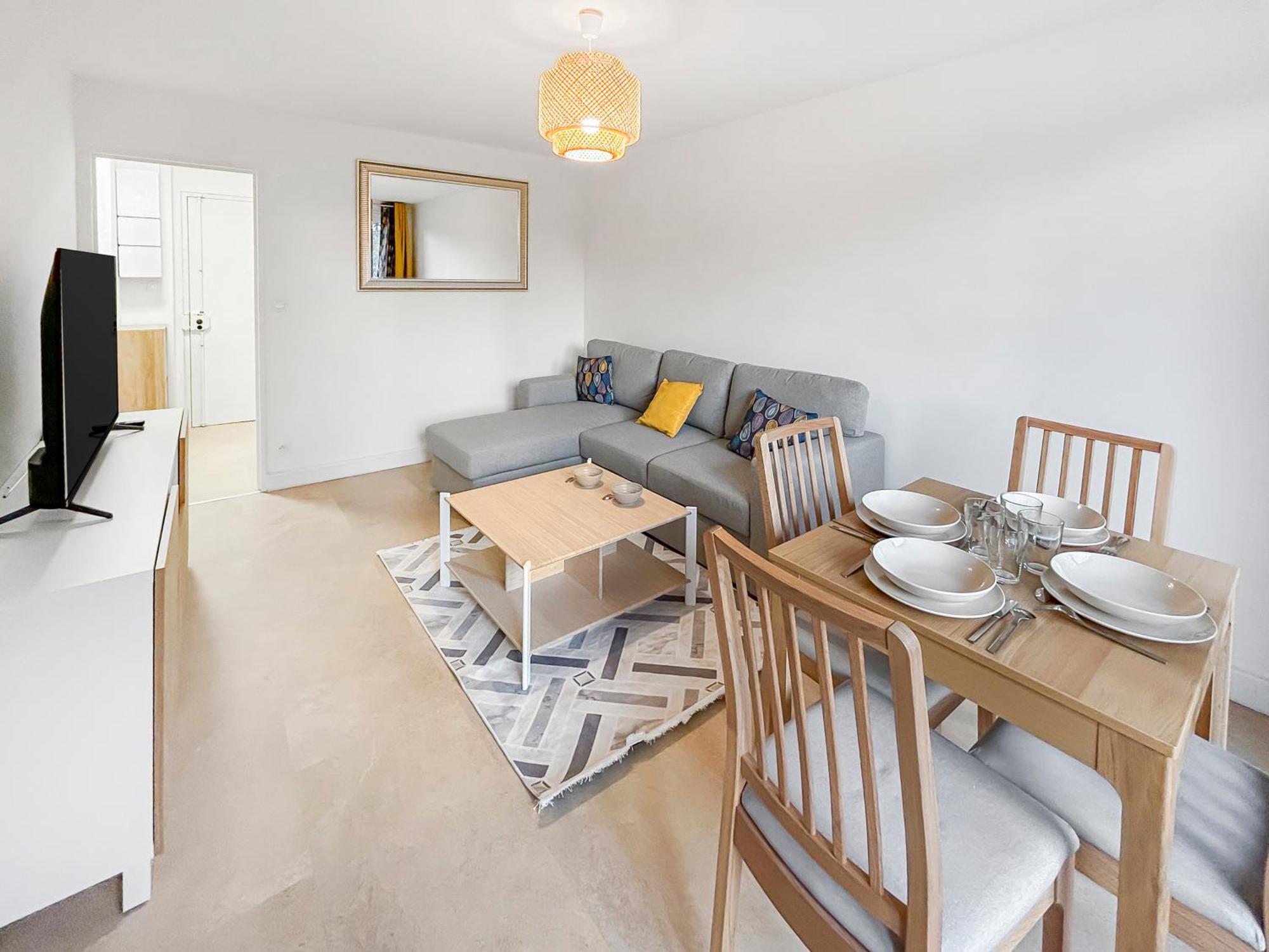 Apartment Balcon Lumineux Et Cuisine Equipee Villeneuve-la-Garenne