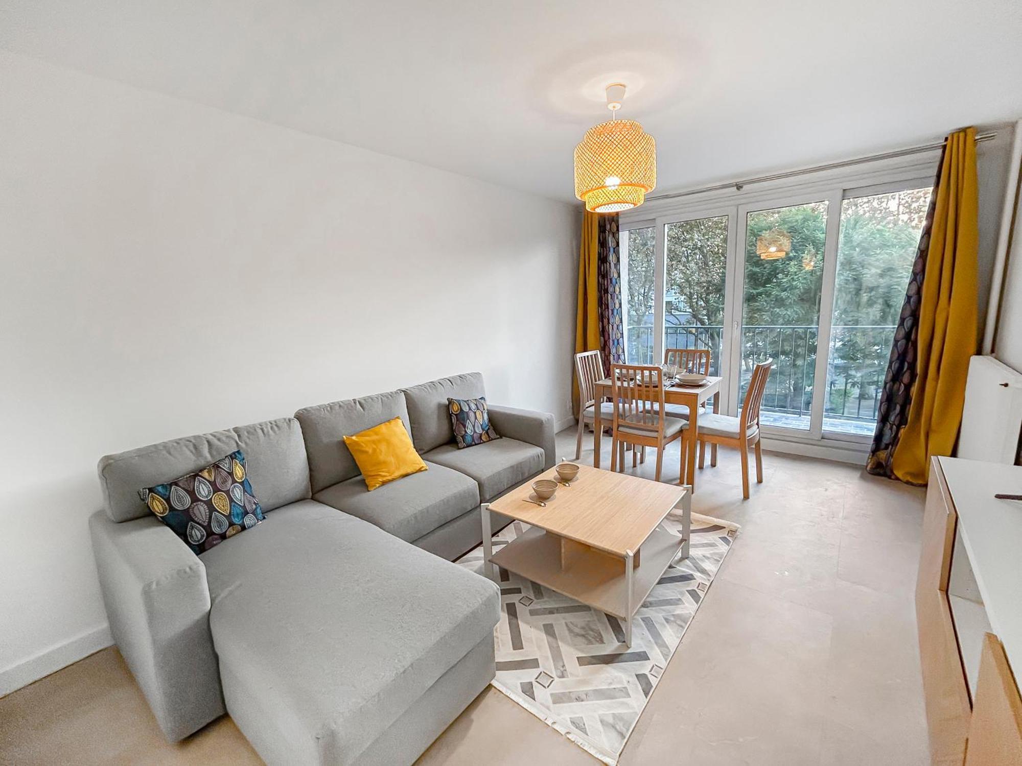 Apartment Balcon Lumineux Et Cuisine Equipee *