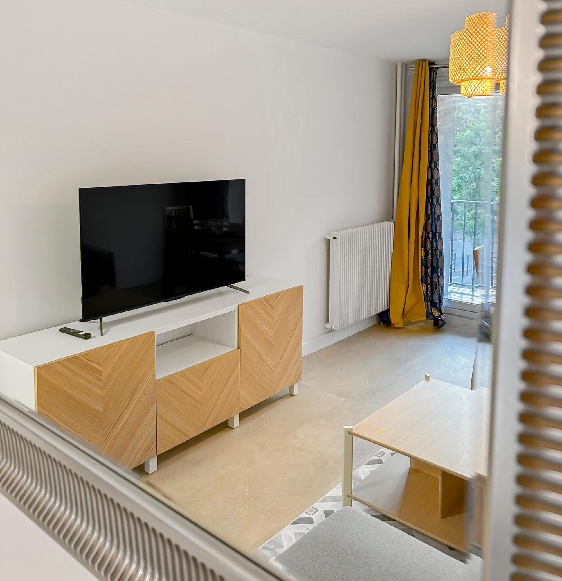 Balcon Lumineux Et Cuisine Equipee Apartment Villeneuve-la-Garenne